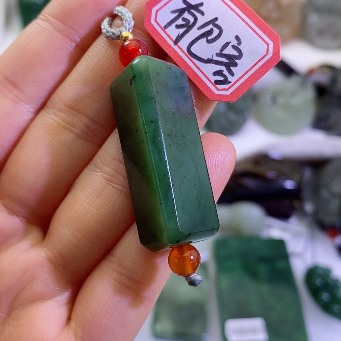 和田玉（糖玉）颈饰未镶嵌