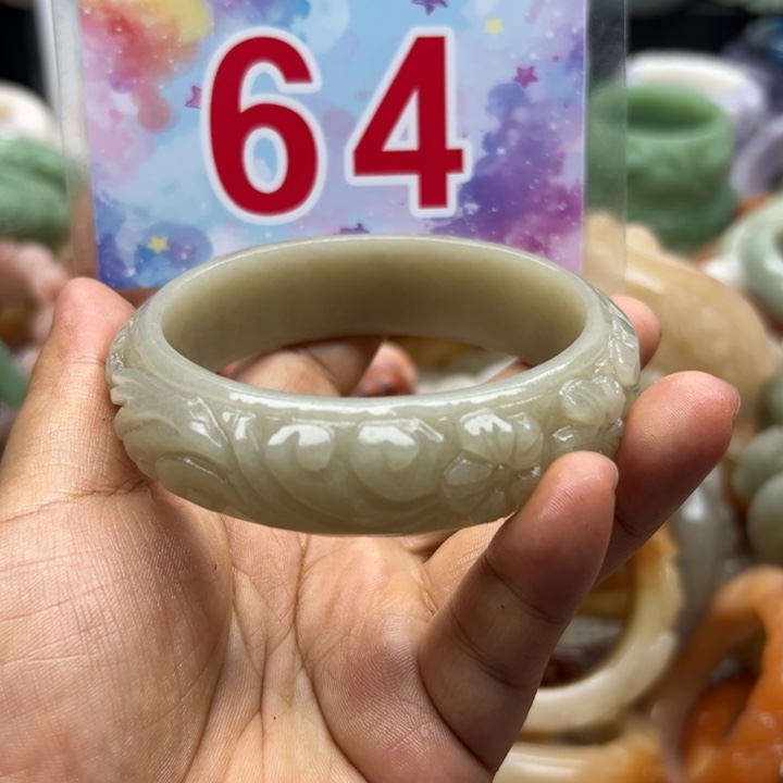 未镶嵌手镯石英岩玉