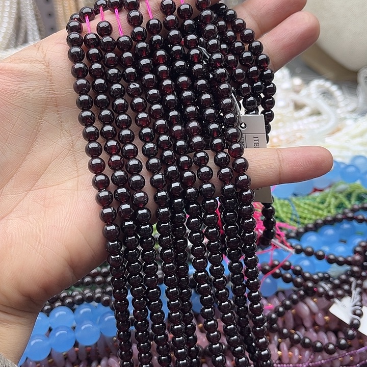 玛瑙/玉髓未镶嵌珠宝半成品一条6mm左右石榴石