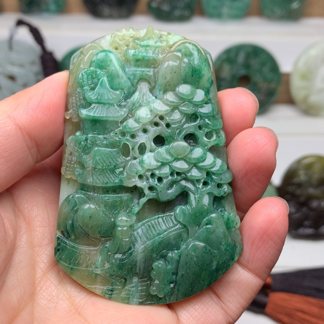 独山玉颈饰未镶嵌