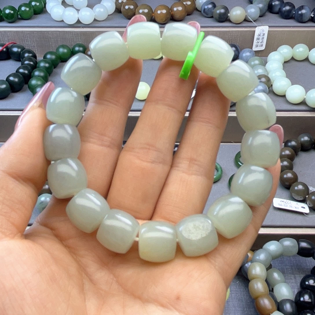 手链未镶嵌和田玉