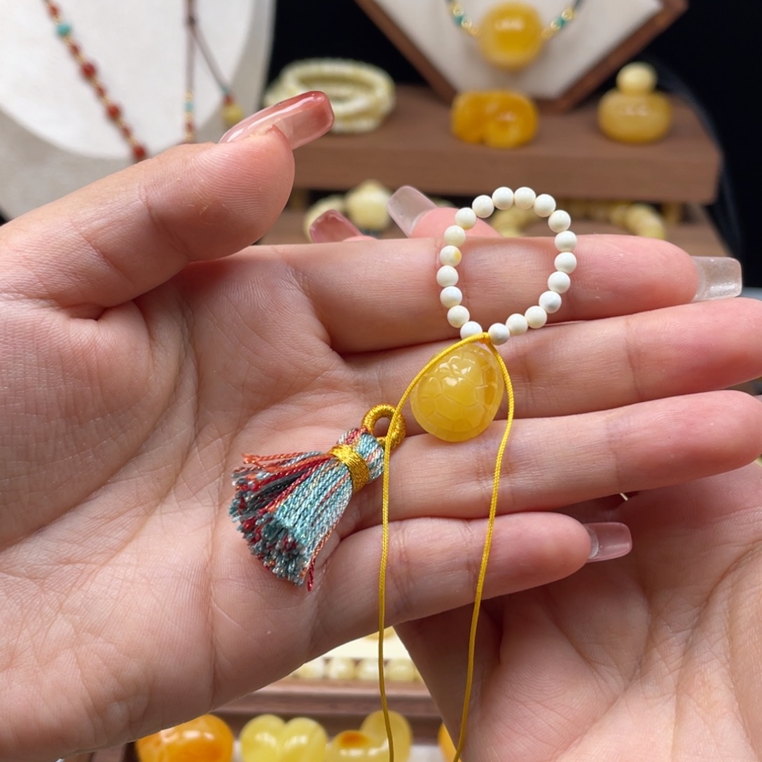 錢***錦琥珀未镶嵌珠宝奇石