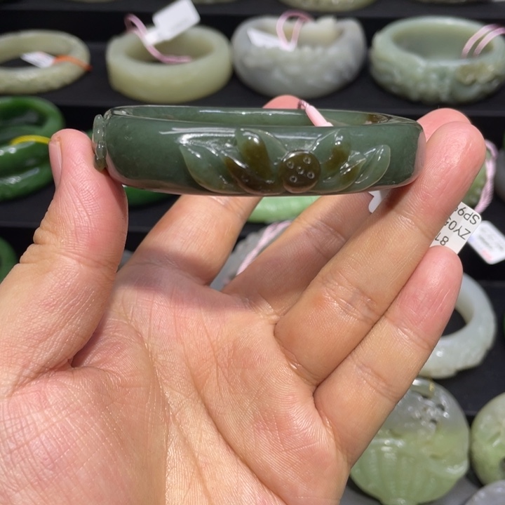 和田玉手镯59圈口 编号63未镶嵌