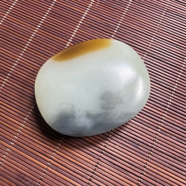 天然新疆和田玉若羌楼兰三色精品女士吊坠男生无事牌