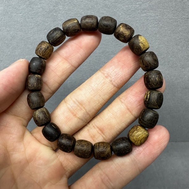 沉香莱特岛沉水老料0.88cm*10.4g鼓珠单圈