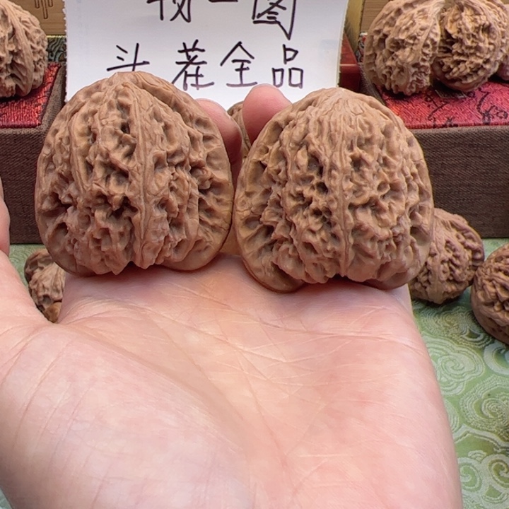 紫***花吊坠文玩核桃南疆石文玩核桃手把件