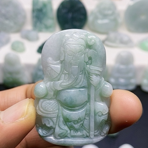 翡翠颈饰未镶嵌吊坠