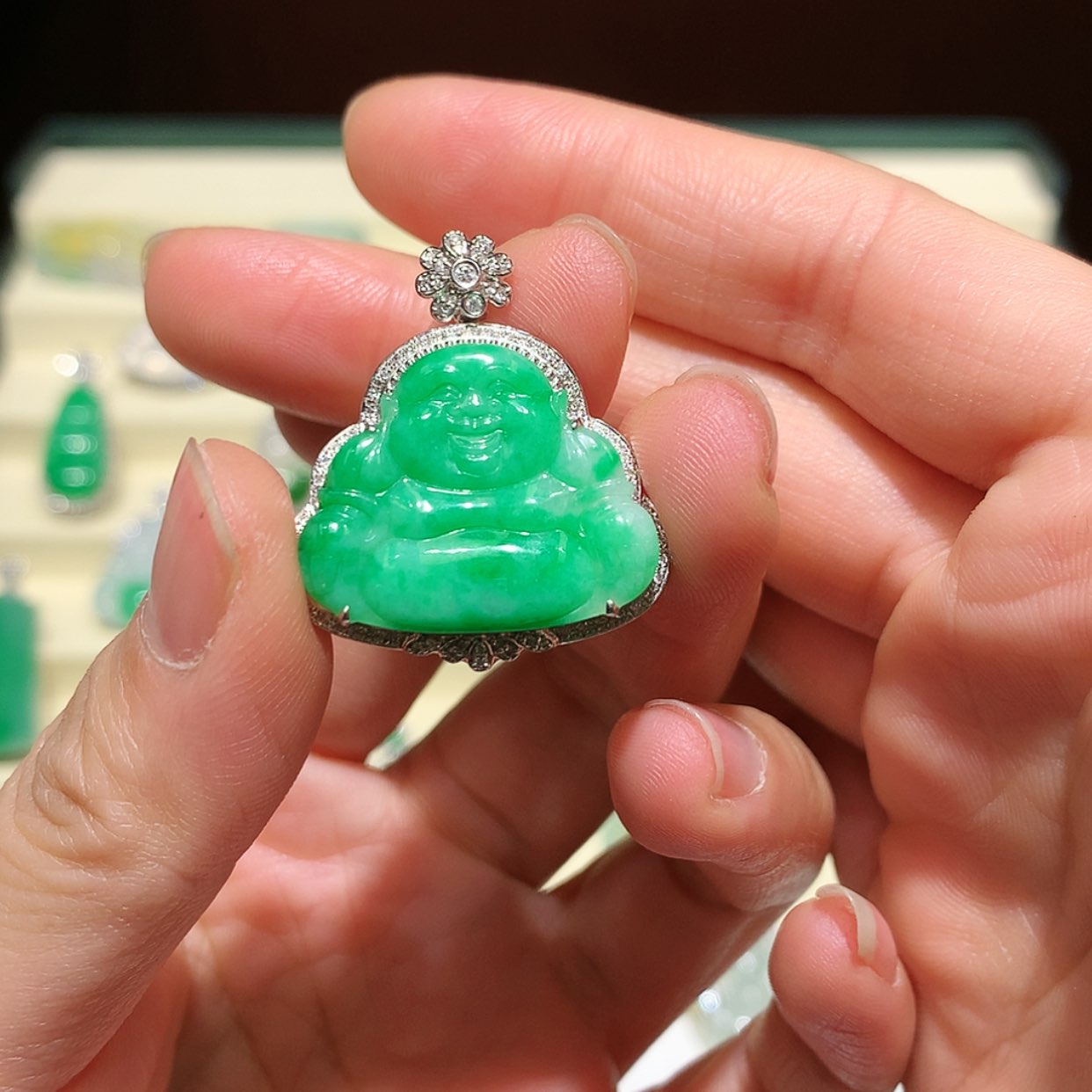 【闪购商品】翡翠颈饰18K金镶嵌缅甸a货翡翠