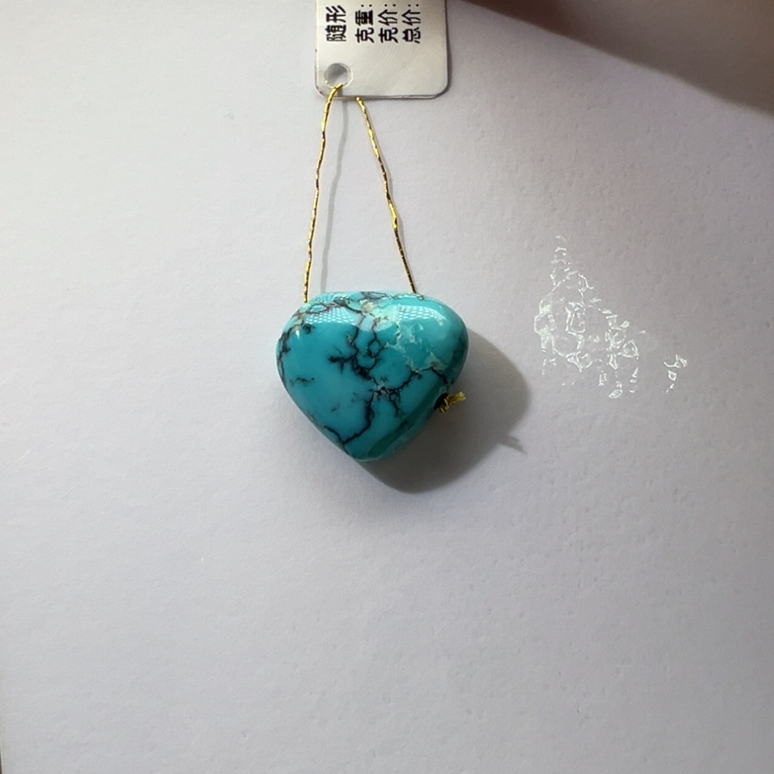 绿松石未镶嵌挂件