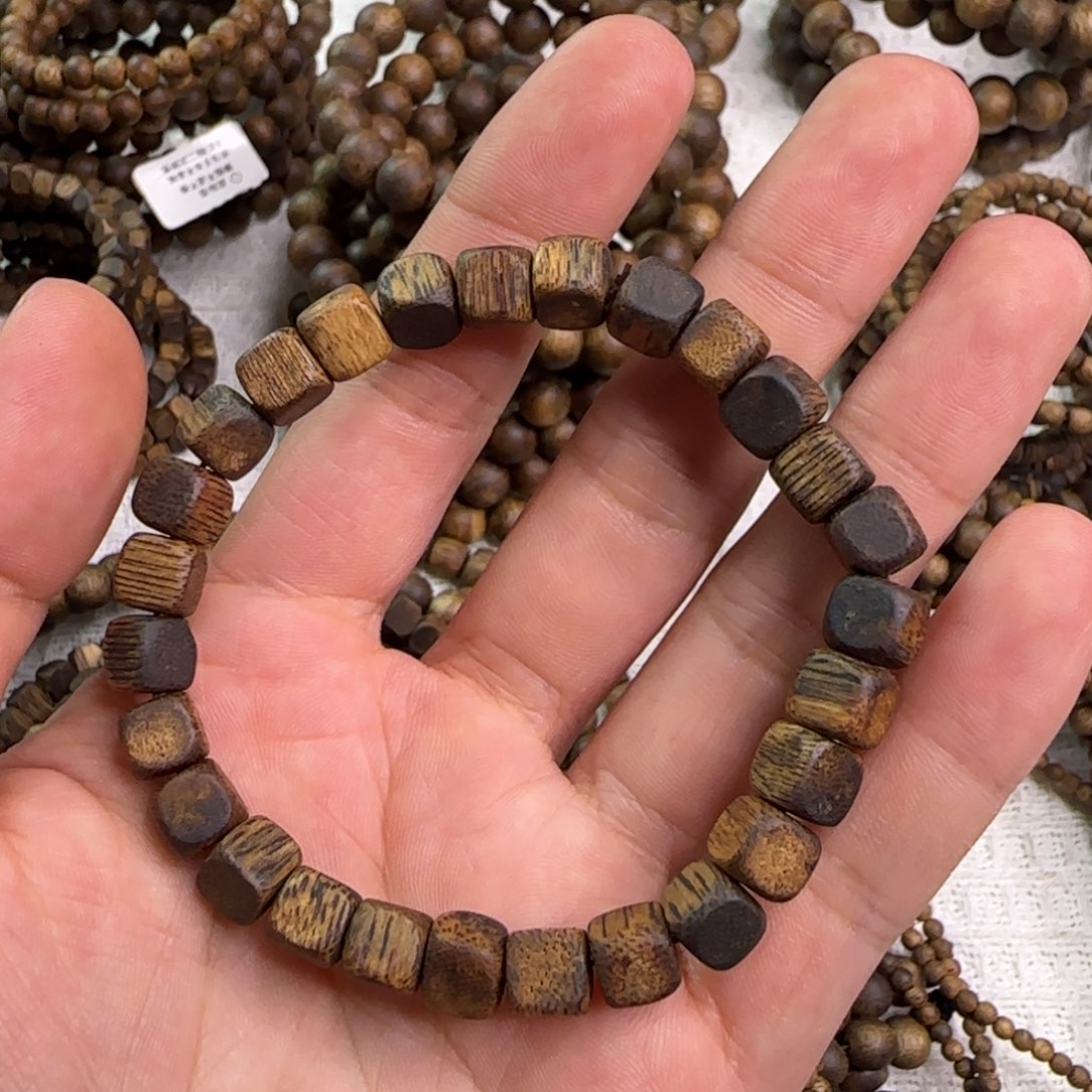 沉香沉香碎屑厚切药片