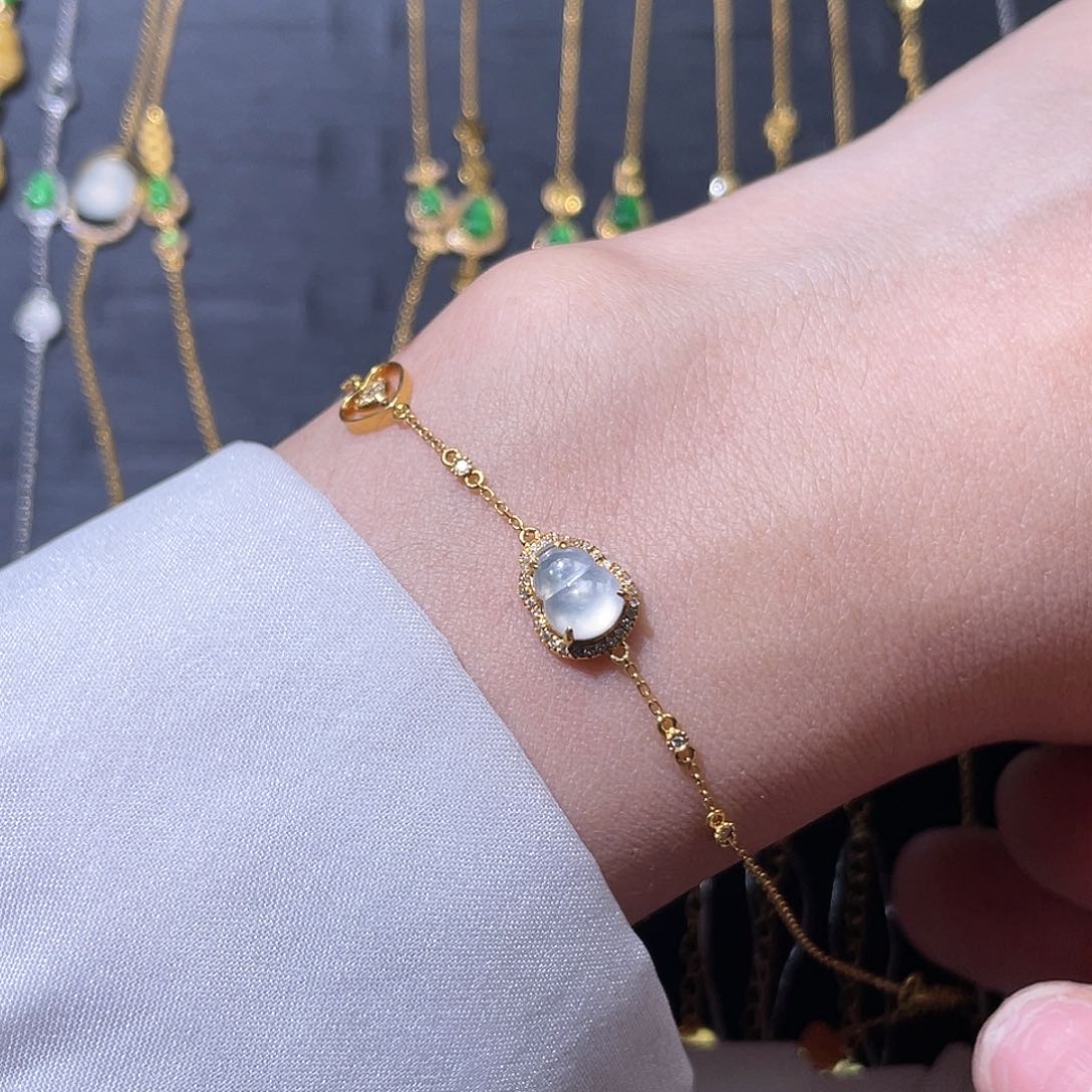 18K金镶嵌翡翠手链手链