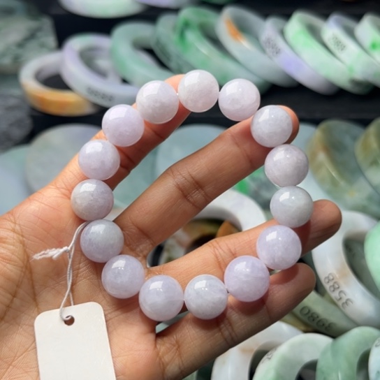 定制翡翠未镶嵌翡翠手镯