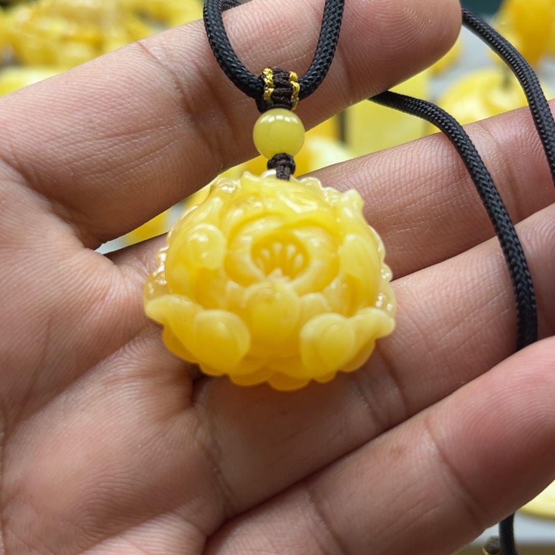 蜜蜡珠宝奇石未镶嵌