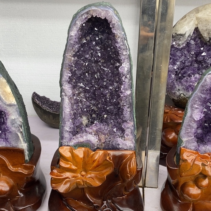 紫晶未镶嵌大型摆件（非配饰）