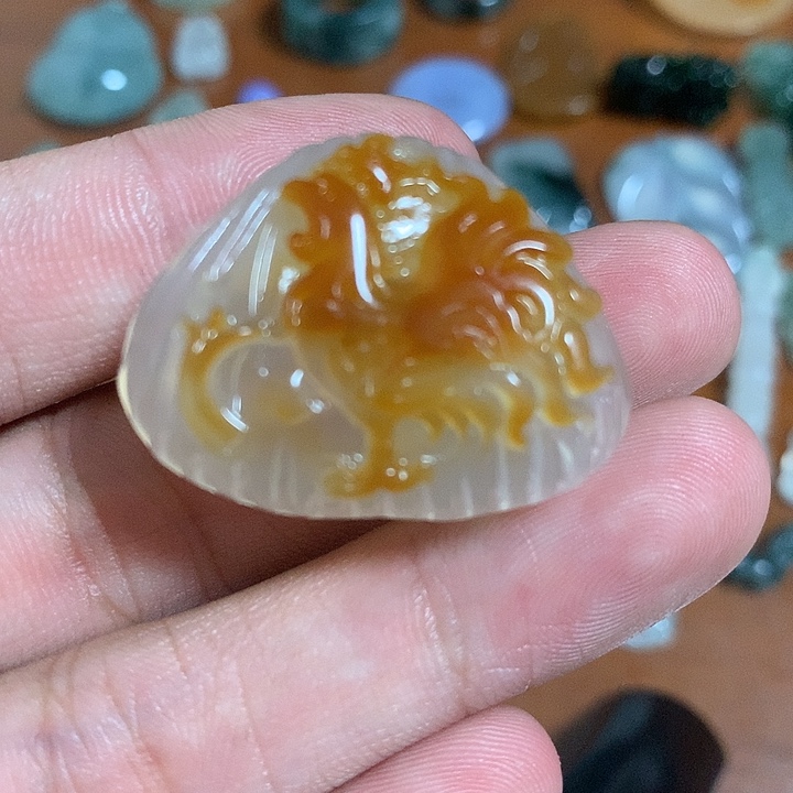 姚***财玛瑙/玉髓未镶嵌颈饰