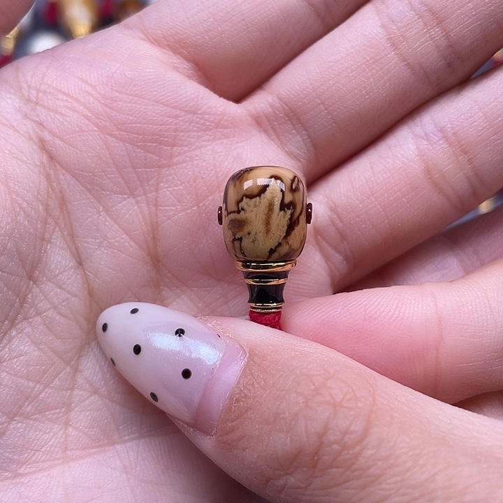 琥珀未镶嵌裸石10.3mm