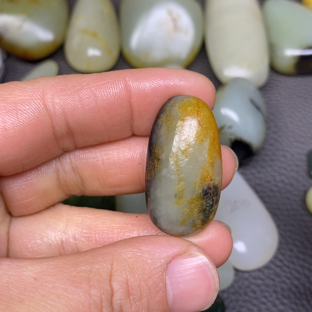 和田玉挂件^_^未镶嵌