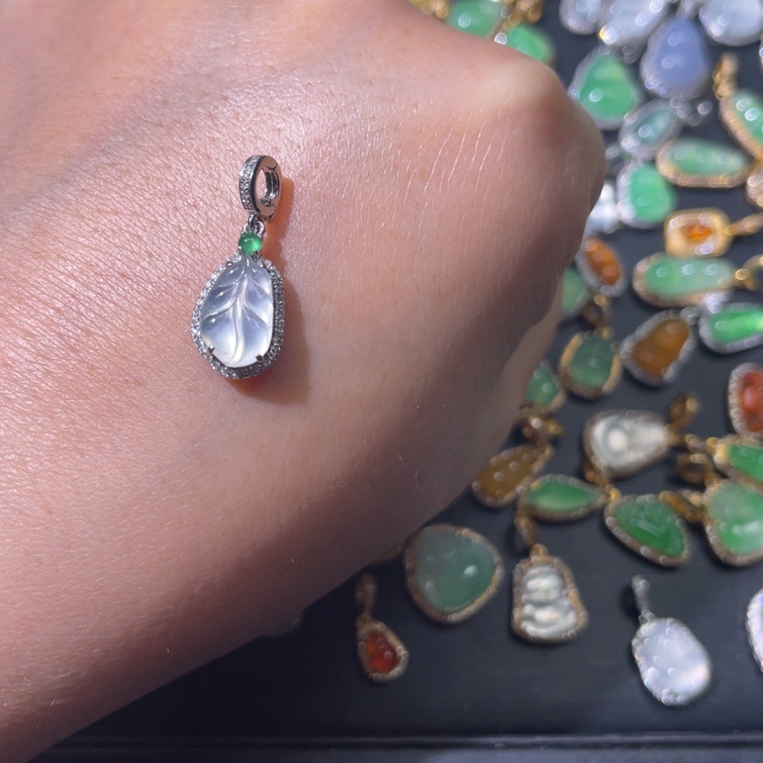 翡翠颈饰18K金镶嵌天然