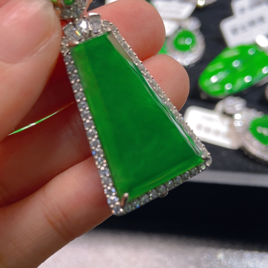 翡翠吊坠(不含链)未镶嵌