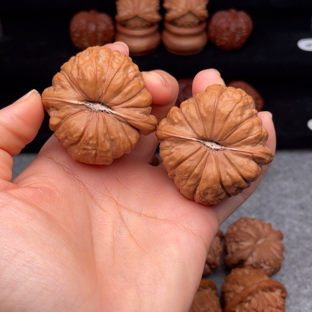 文玩核桃吊坠Z***.全品南瓜45尺50克红皮