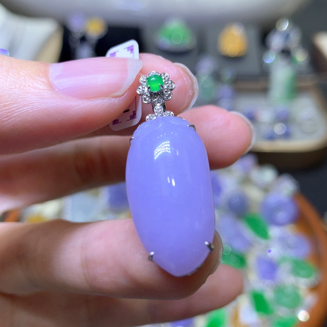 【闪购商品】翡翠颈饰18K金镶嵌翡翠吊坠项链