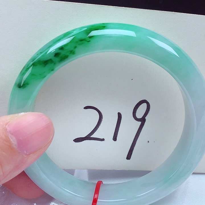 翡翠未镶嵌手镯翡翠