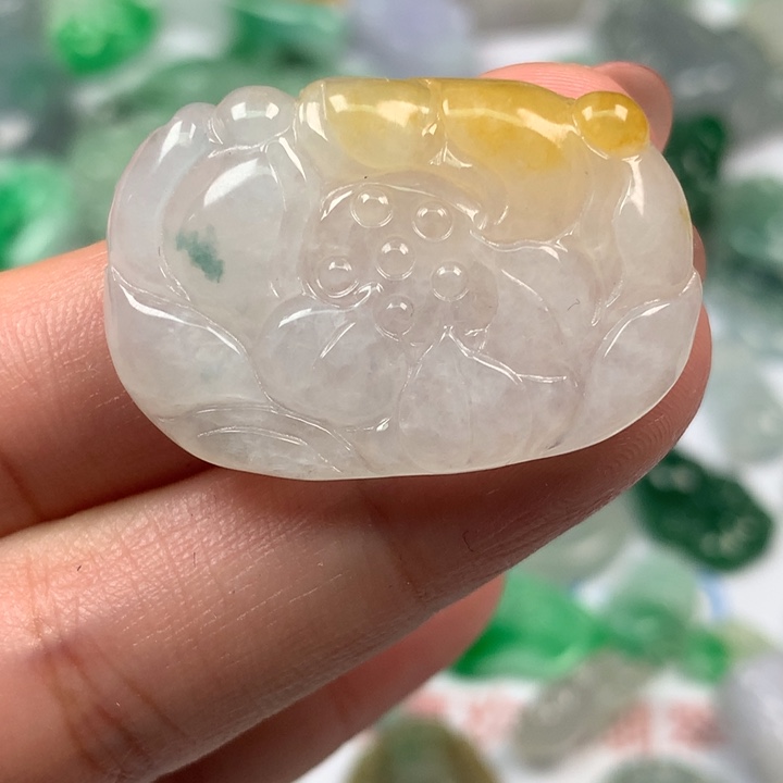 翡翠未镶嵌颈饰翡翠