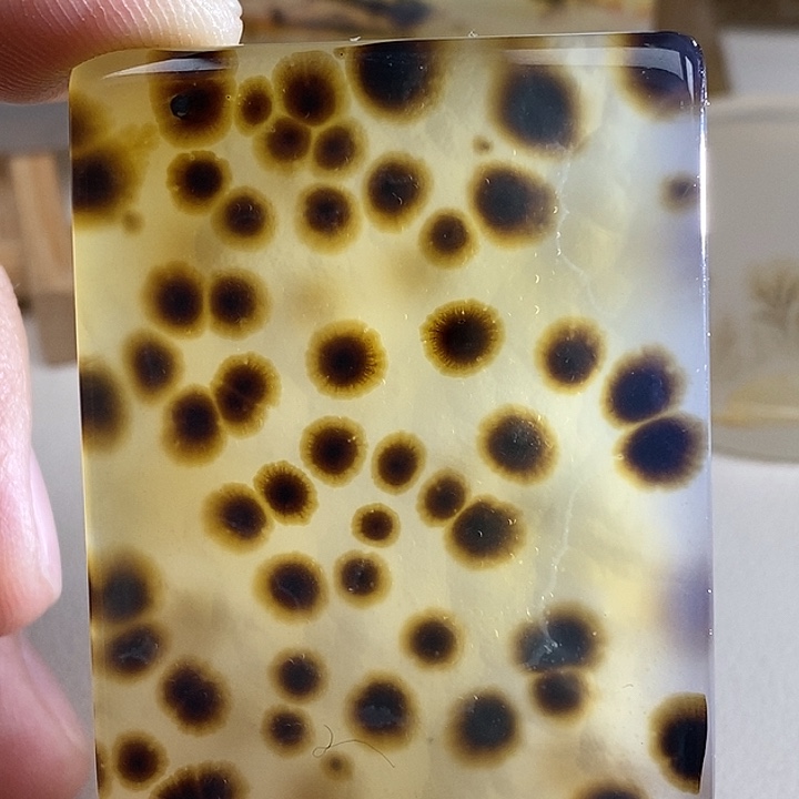 狼***子玛瑙/玉髓未镶嵌珠宝奇石