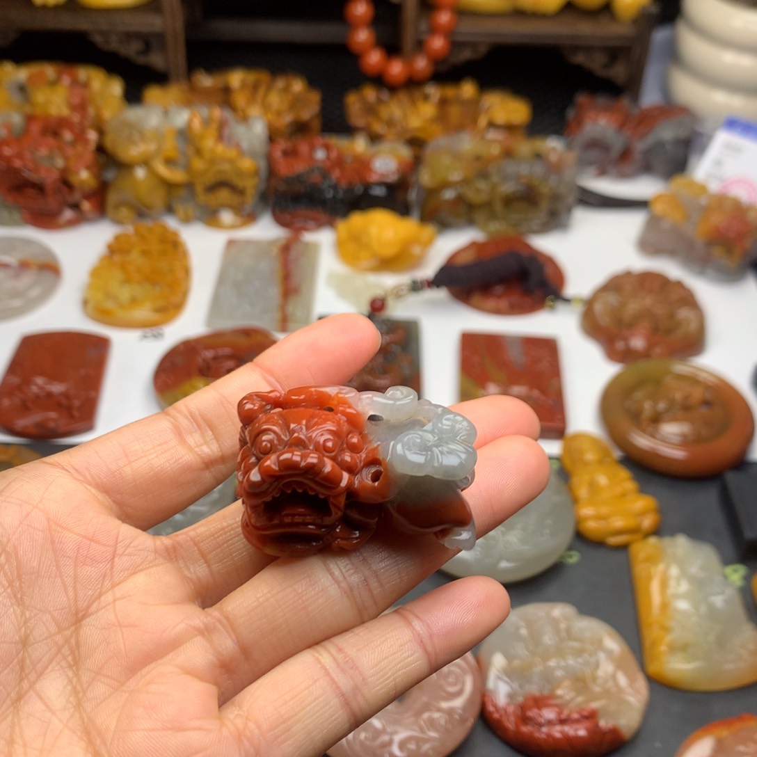 石英质玉（黄龙玉）挂件未镶嵌