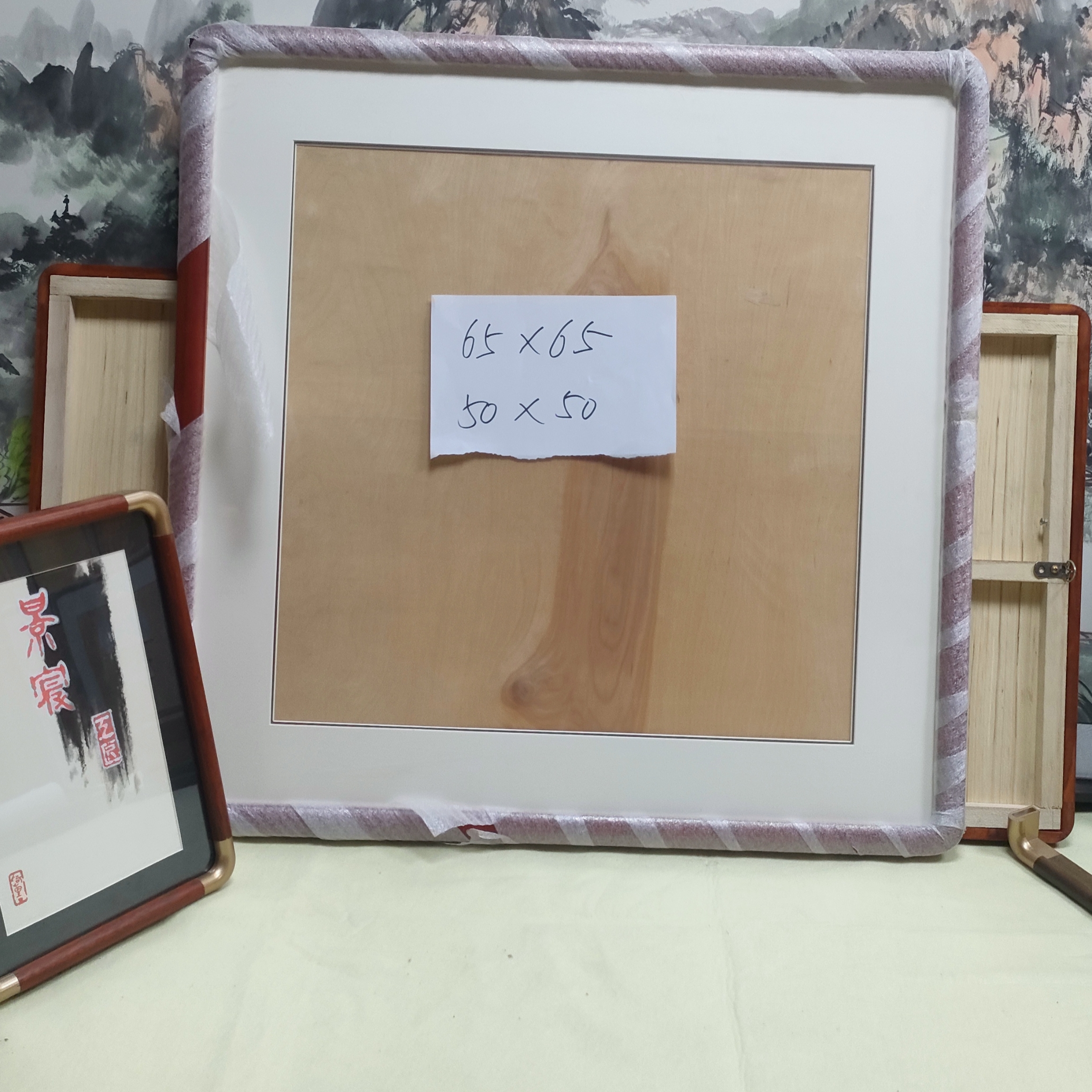 65/65桐木圆角画框+背板+有机玻璃+镂空卡纸