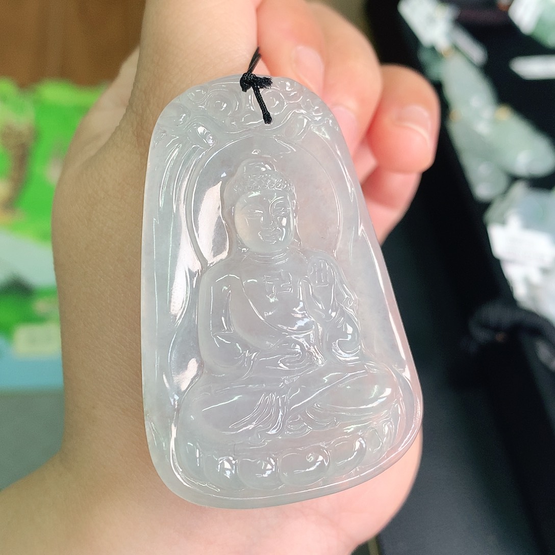 翡翠颈饰未镶嵌冰胶大日如来