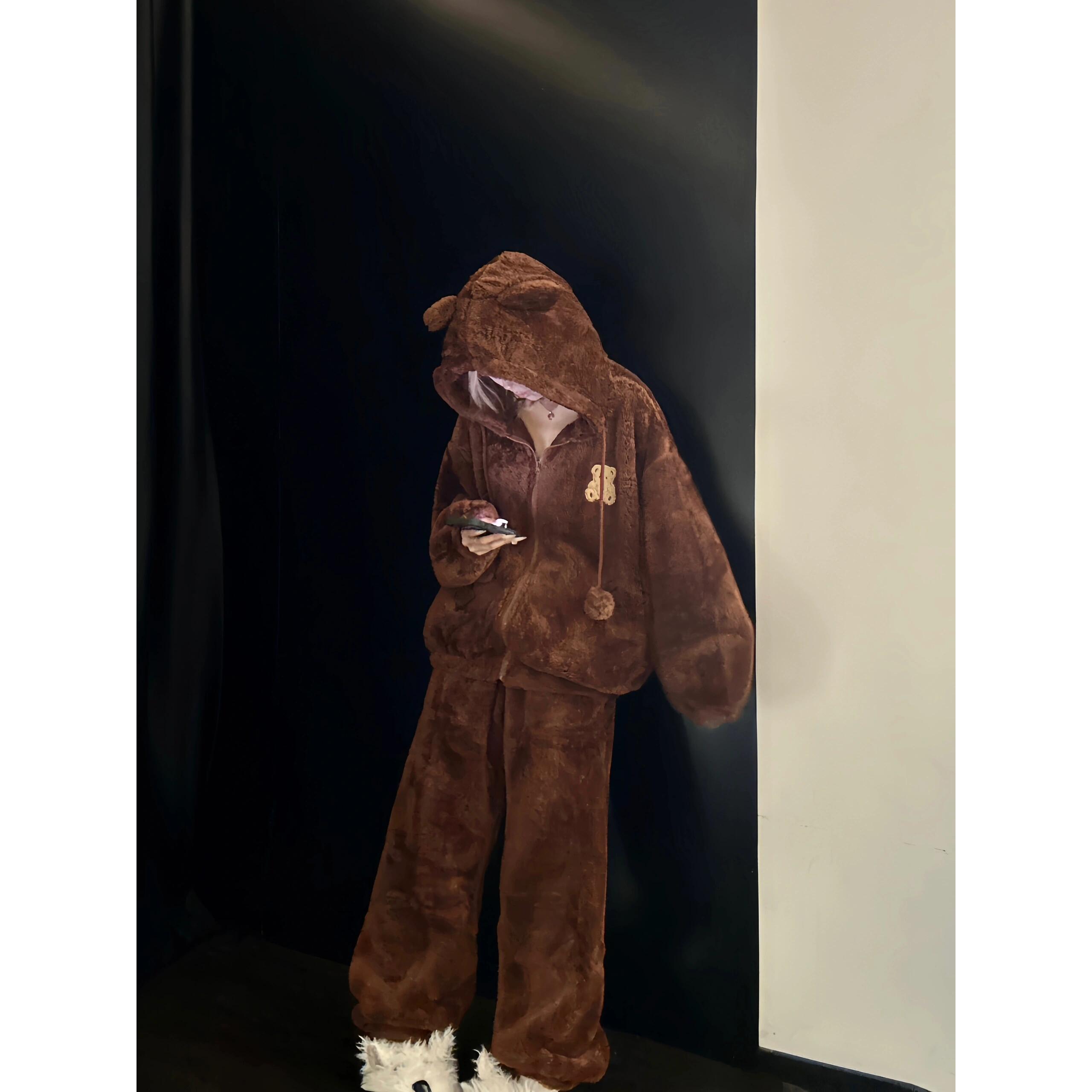 可爱美拉德卡通小熊珊瑚绒睡衣女冬季保暖加厚连帽外套家居服套装