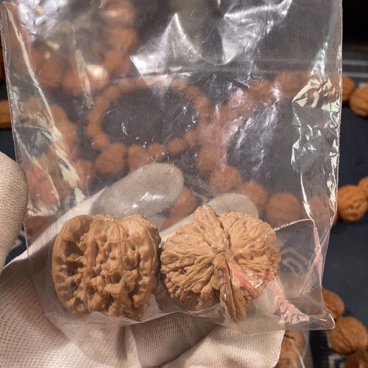 【闪购商品】文玩核桃手串……1