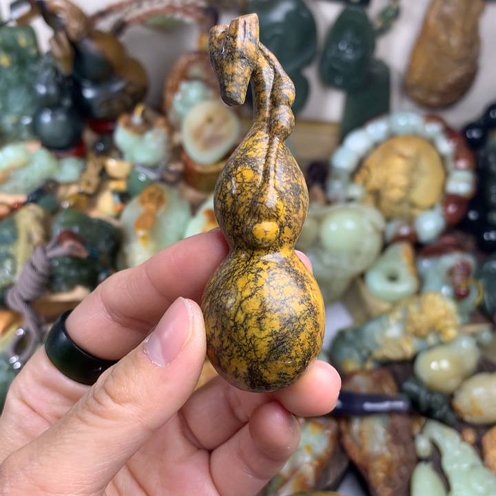 岫岩河磨玉（透闪石质玉）未镶嵌手把