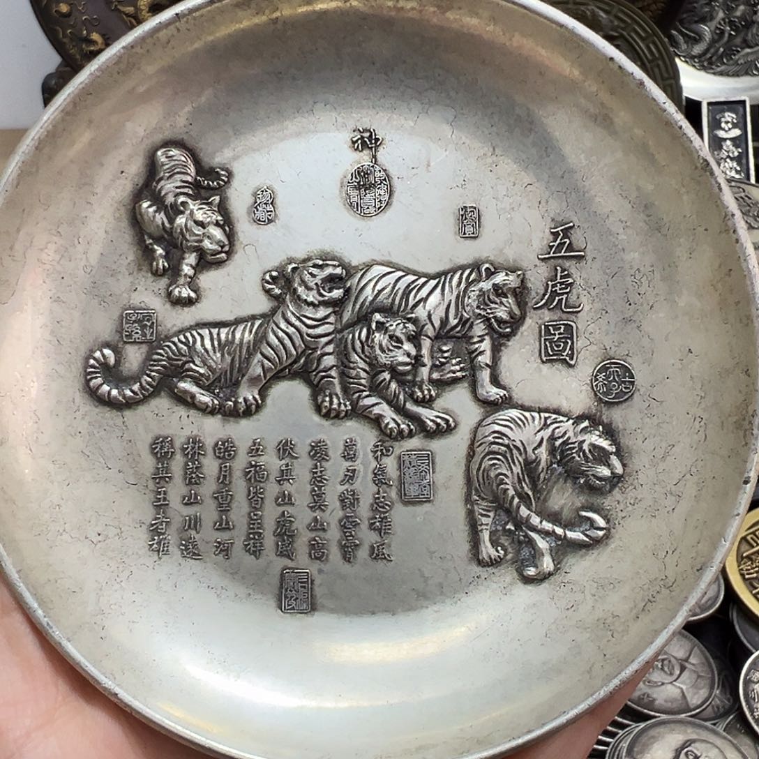 金属复古风格摆件