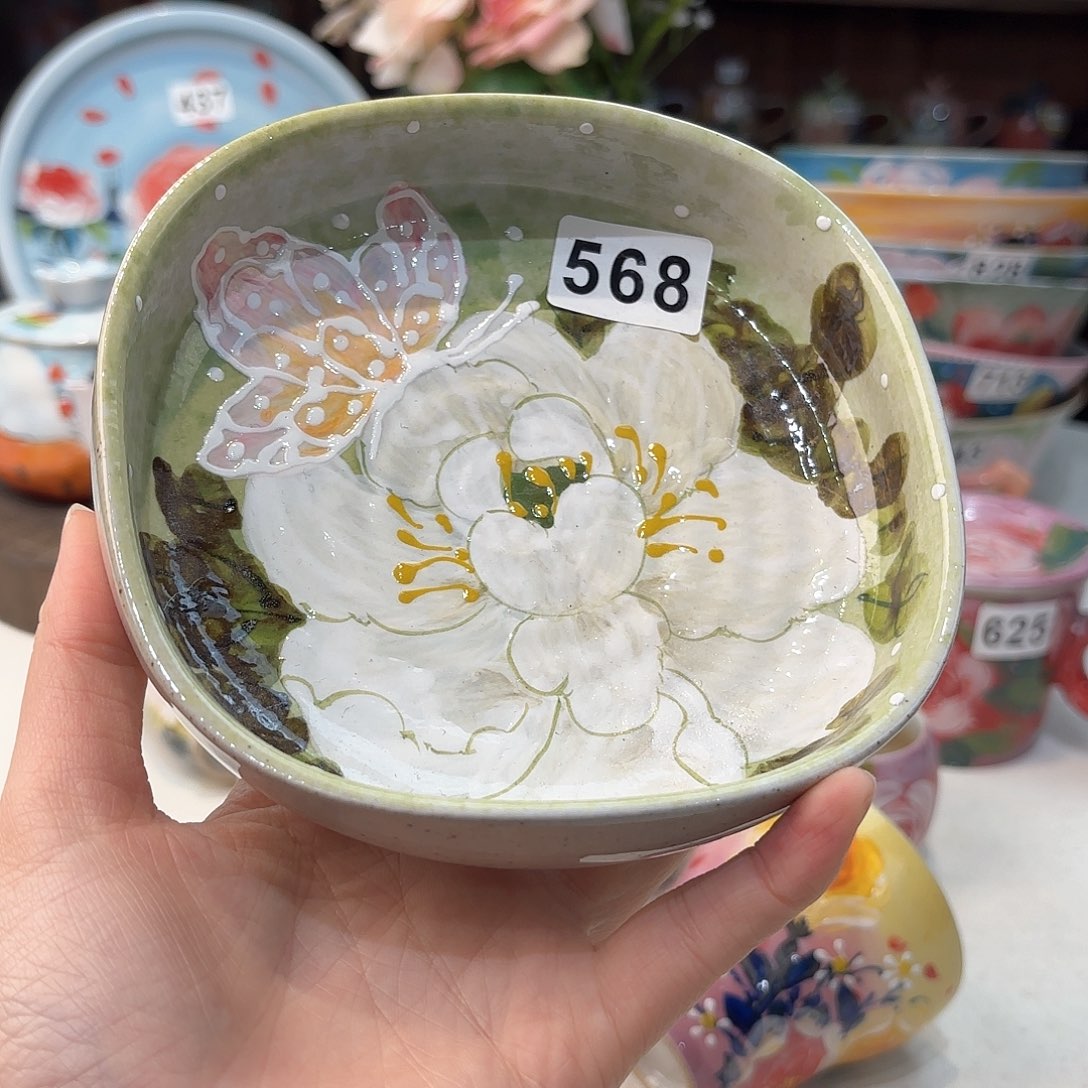 瓷片兔兔好可爱呀