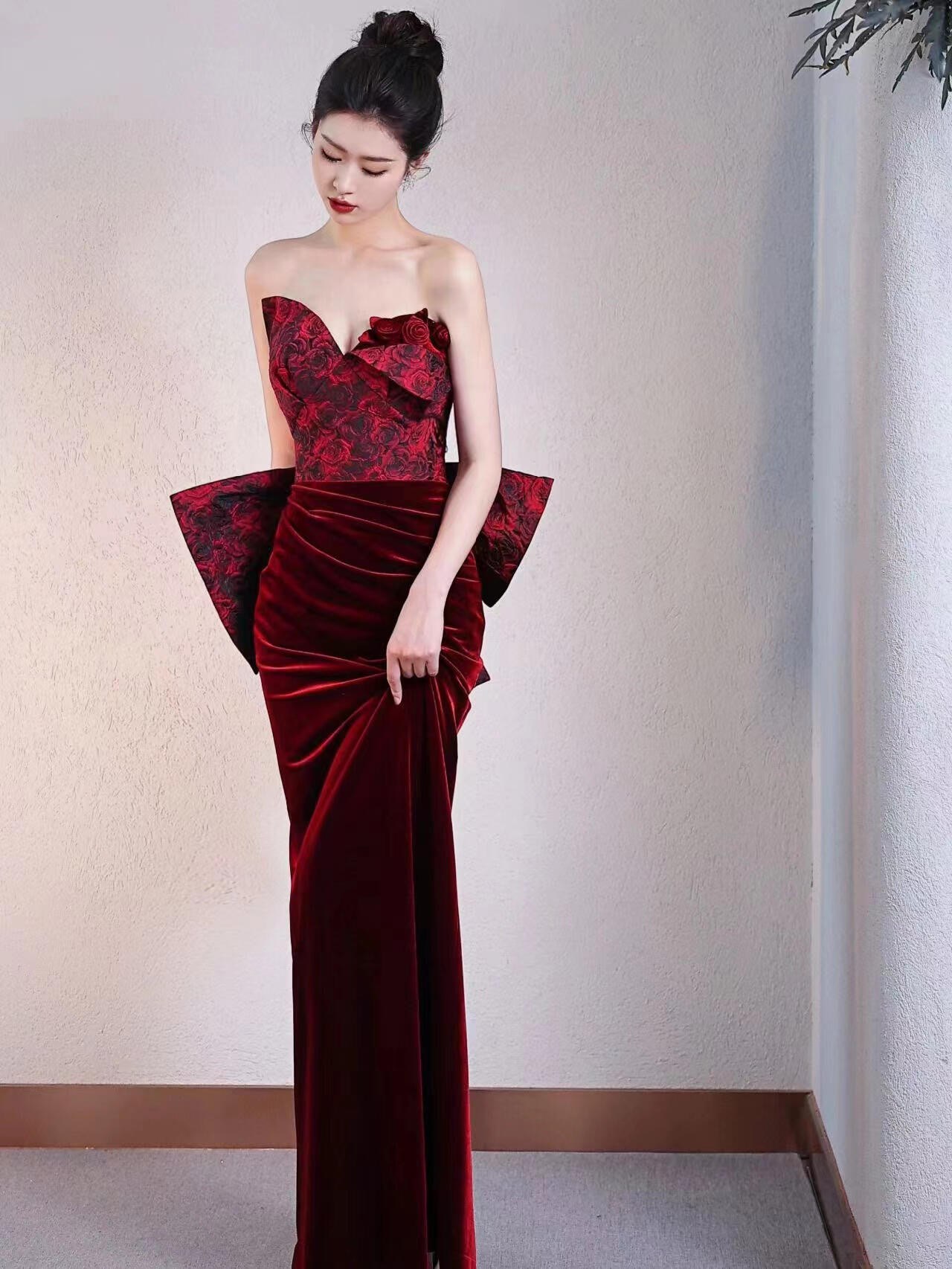 俊俊婚纱礼服秀禾2号店