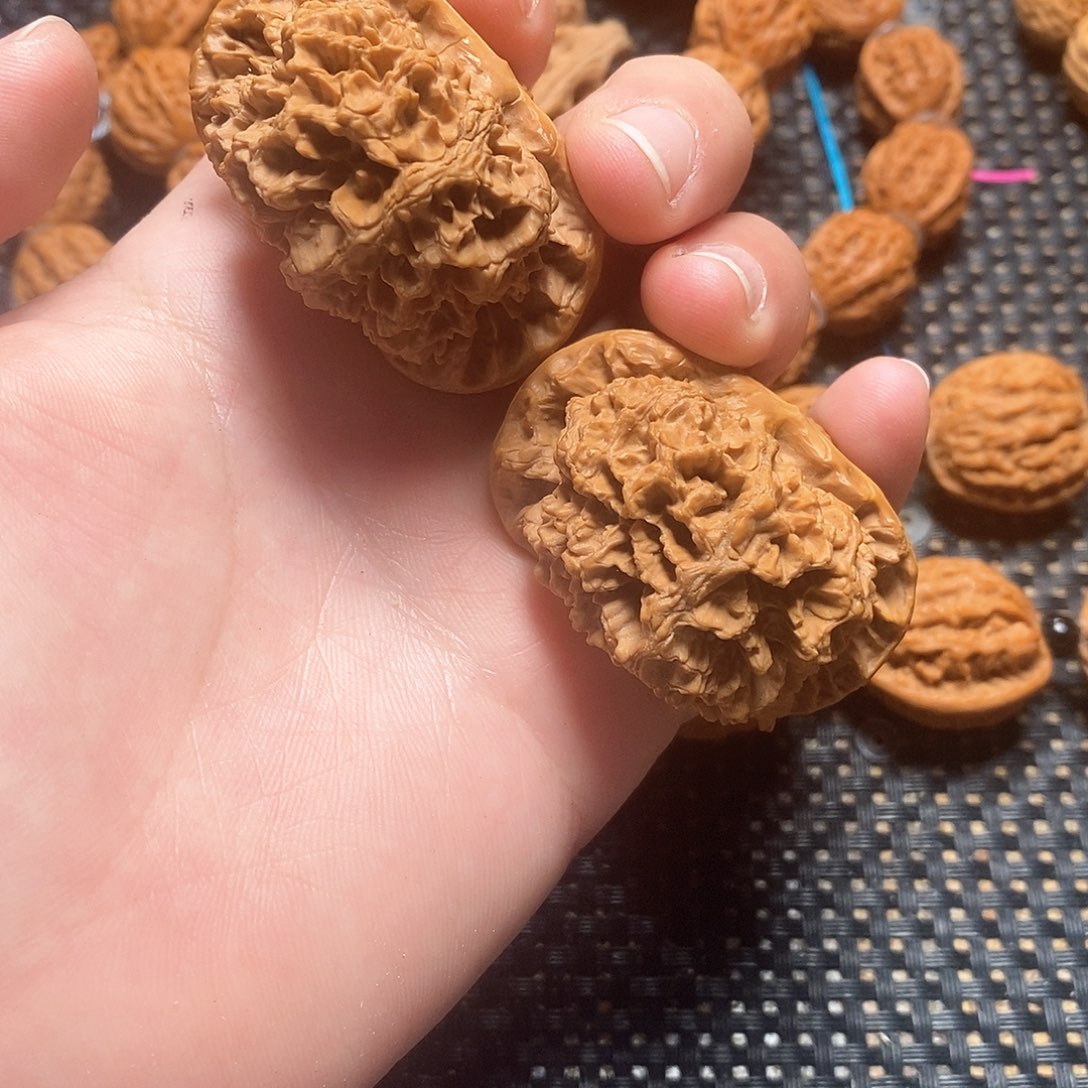 文玩核桃手串大刺，边修