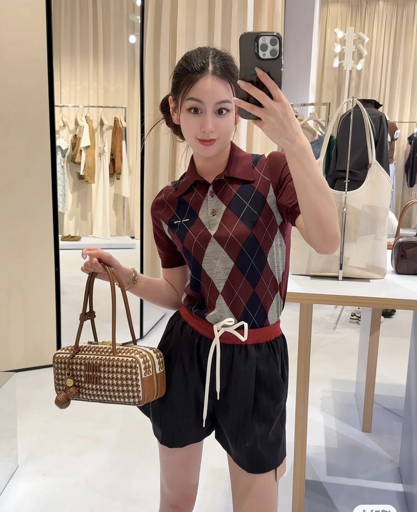 LiLi M家早秋英伦风菱形格撞色针织短袖翻领毛衣 260748