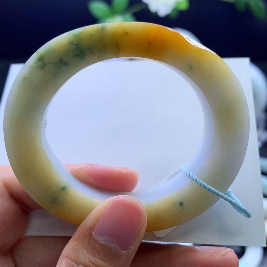 定制翡翠未镶嵌翡翠手镯