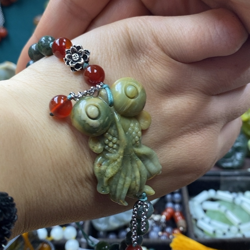 【闪购商品】蛇纹石玉手牌未镶嵌