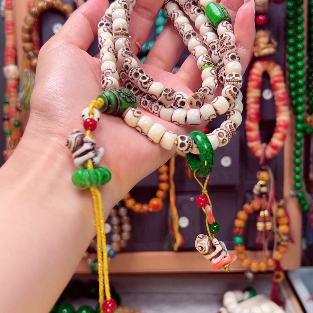 哈哈好家伙笑哈哈打我