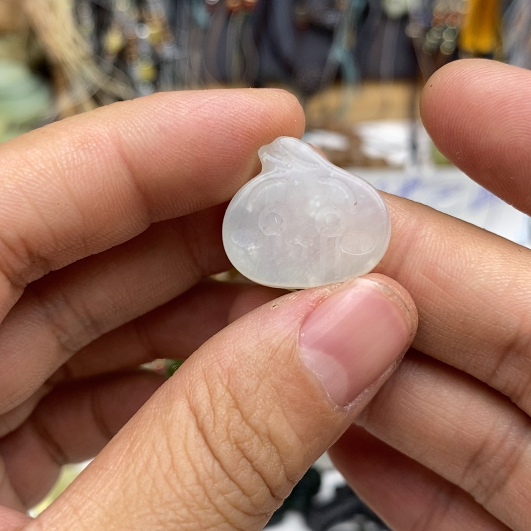 岫玉纯天然岫玉假一赔十，默认微瑕未镶嵌