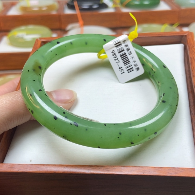 【闪购商品】和田玉手镯未镶嵌