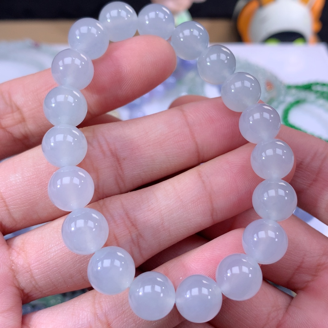 翡翠手链未镶嵌翡翠
