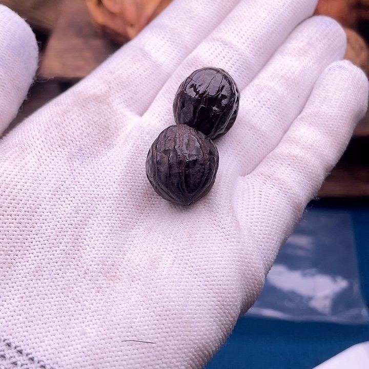 文玩核桃吊坠肉包