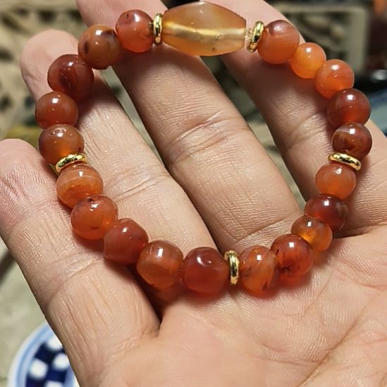 知***乐塑料一串老玛瑙手串