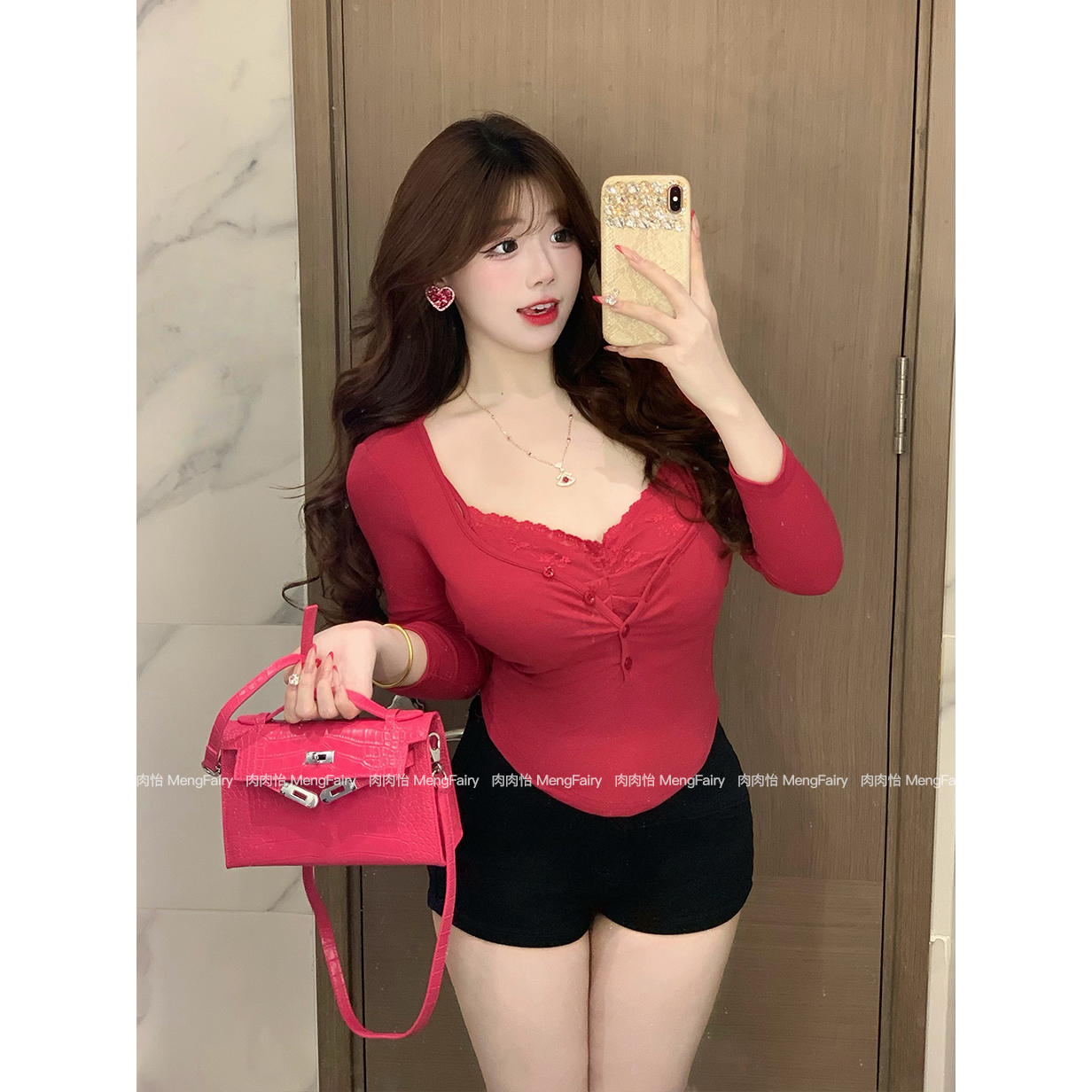 萌面侠肉肉怡 现货【心动特区】假两件辣妹上衣百搭辣妹短裤5816B