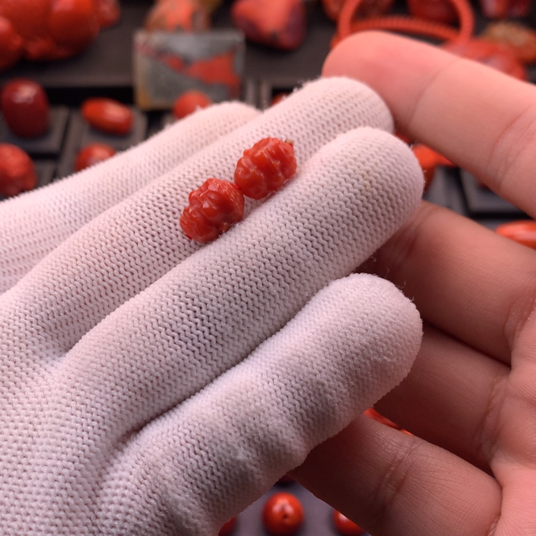 南红玛瑙未镶嵌精工雕刻满色满肉柿子红宝宝佛对珠8.8mm