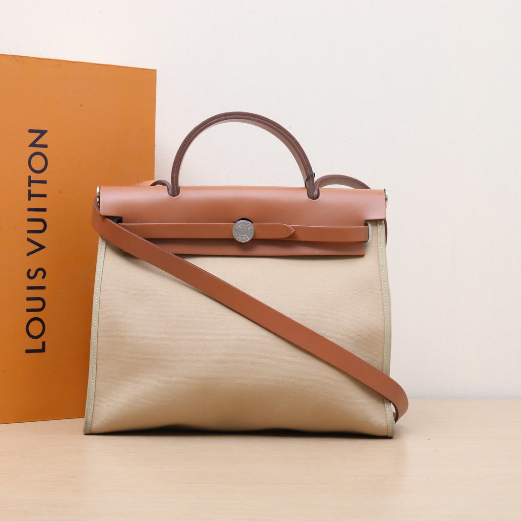95新 Hermes/爱马仕 【双双】Herbag 31 34黄褐色 帆布 C刻 银扣 